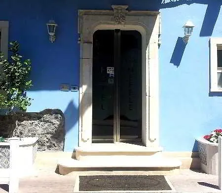 Ξενοδοχείο Nefele 3*