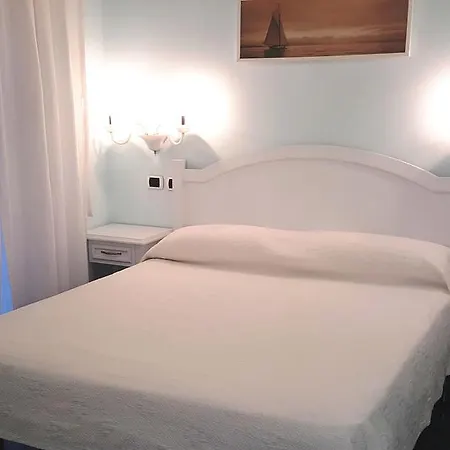 Nefele Giardini Naxos