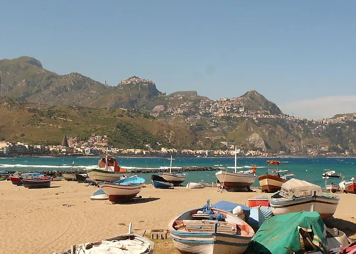 Nefele Giardini-Naxos