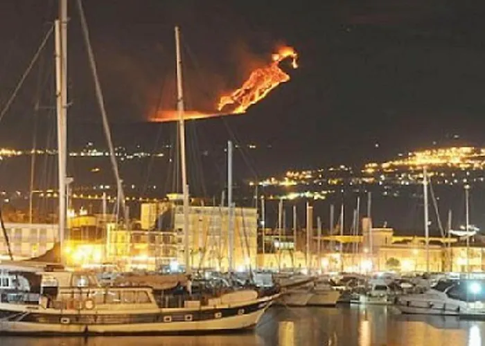 Nefele 3* Giardini-Naxos