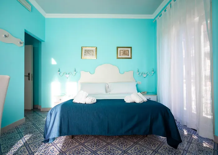 Nefele 3* Giardini-Naxos