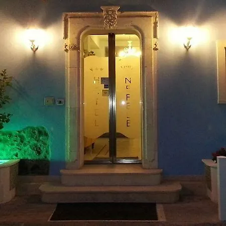 Hotel Nefele Giardini-Naxos