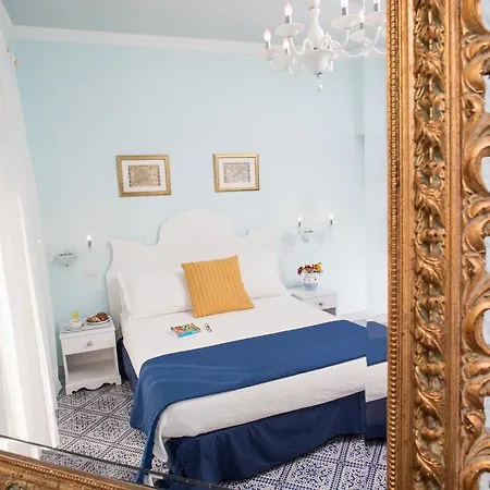 Hotel Nefele Giardini-Naxos