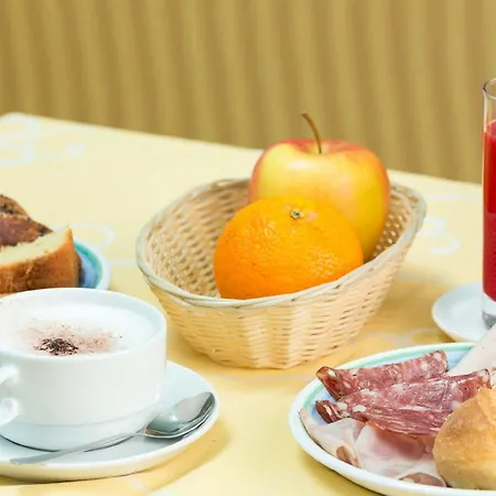 涅斐勒酒店 酒店 3*