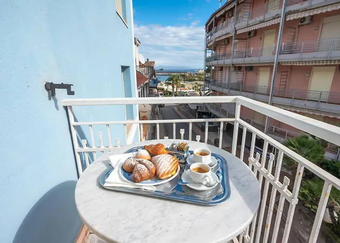 Hotel Nefele Giardini Naxos