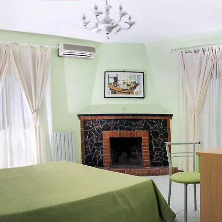 Nefele Hotel